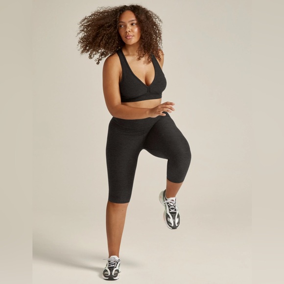 Beyond Yoga
Spacedye Lift Your Spirits Bra - Darkest Night - Picture 3 of 12